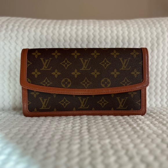 Louis Vuitton pochete dame clutch. - Picture 2 of 13